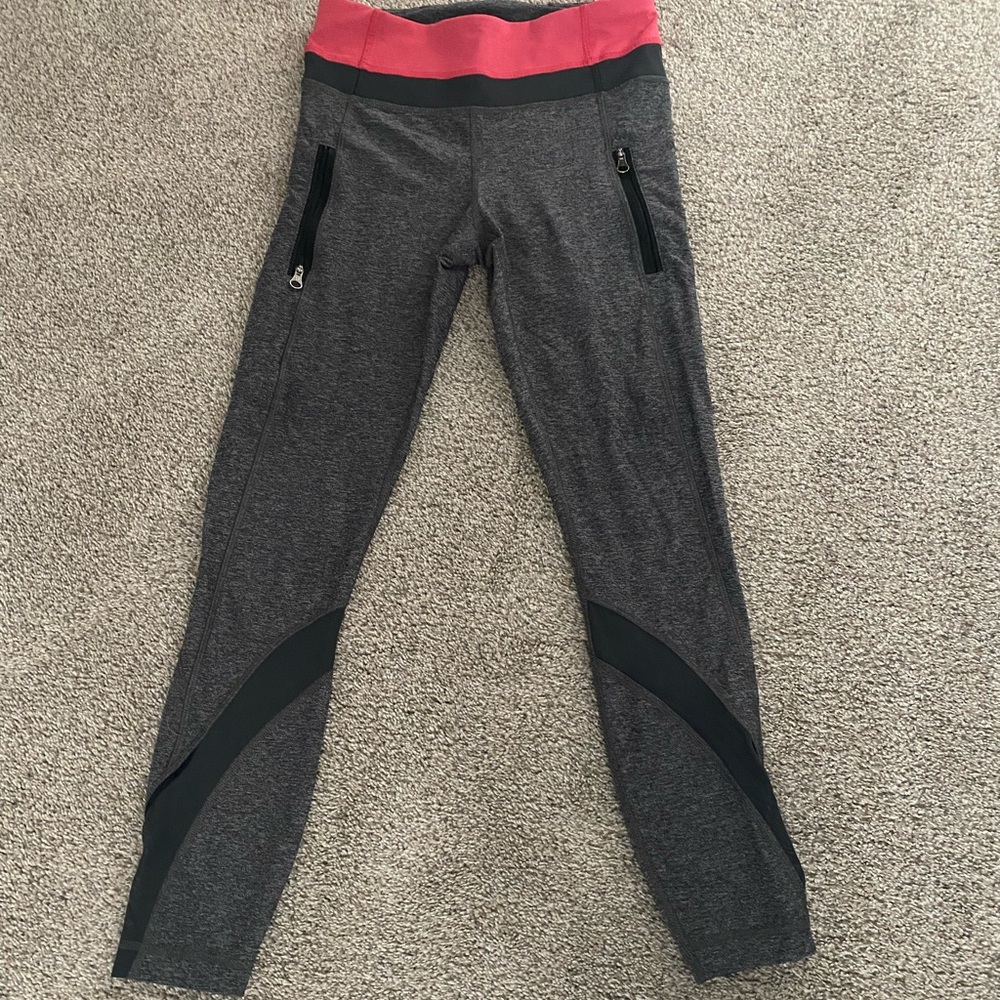 Lululemon charcoal mesh pink gray cropped pants zipper pocket size 4